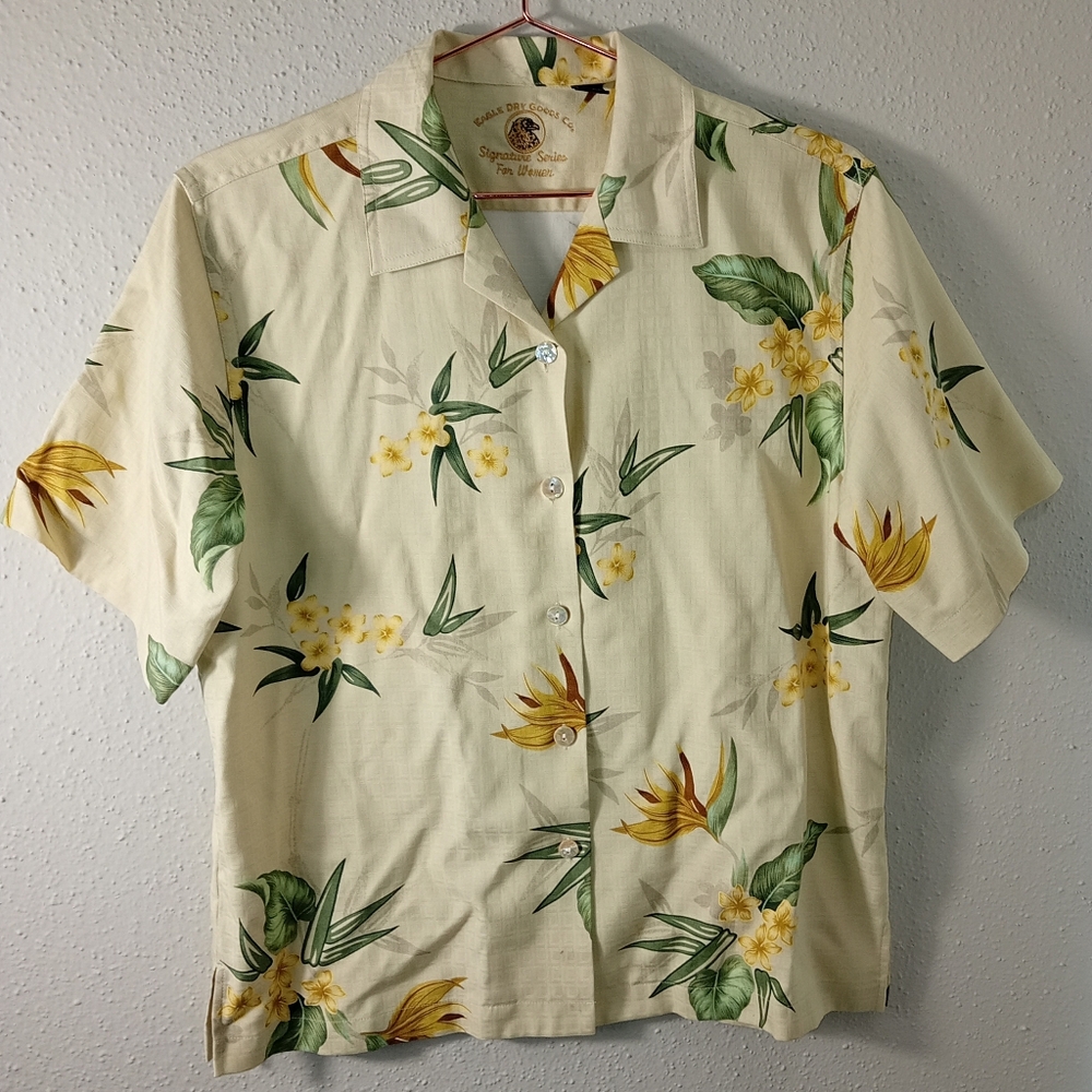 Eagle Dry Goods Co Signature Series 100% Silk Flower Short Sleeve sz Small